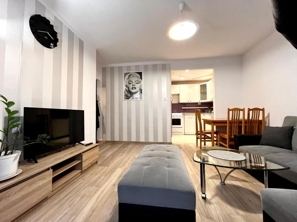 Charmig Apartment Краків Екстер'єр фото